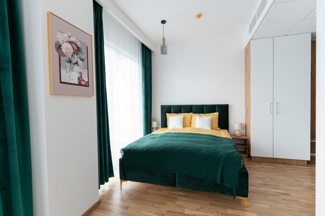 Apartment Wola Tower Warschau
