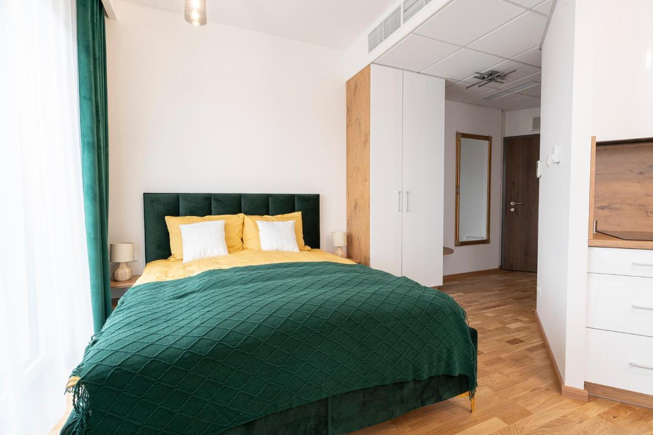 Wola Tower Apartment