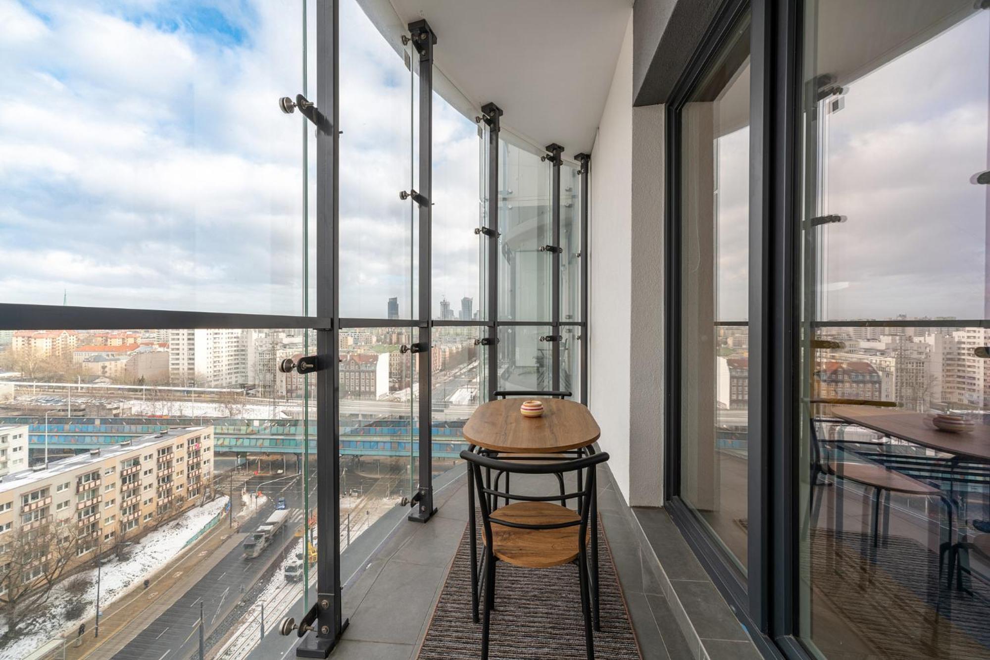 Apartment Wola Tower *