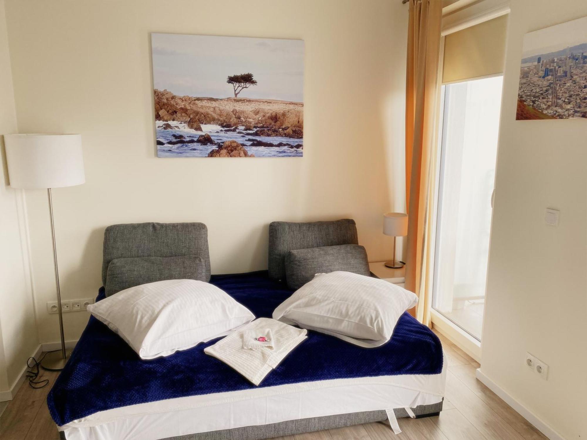 Wola Tower Apartment *