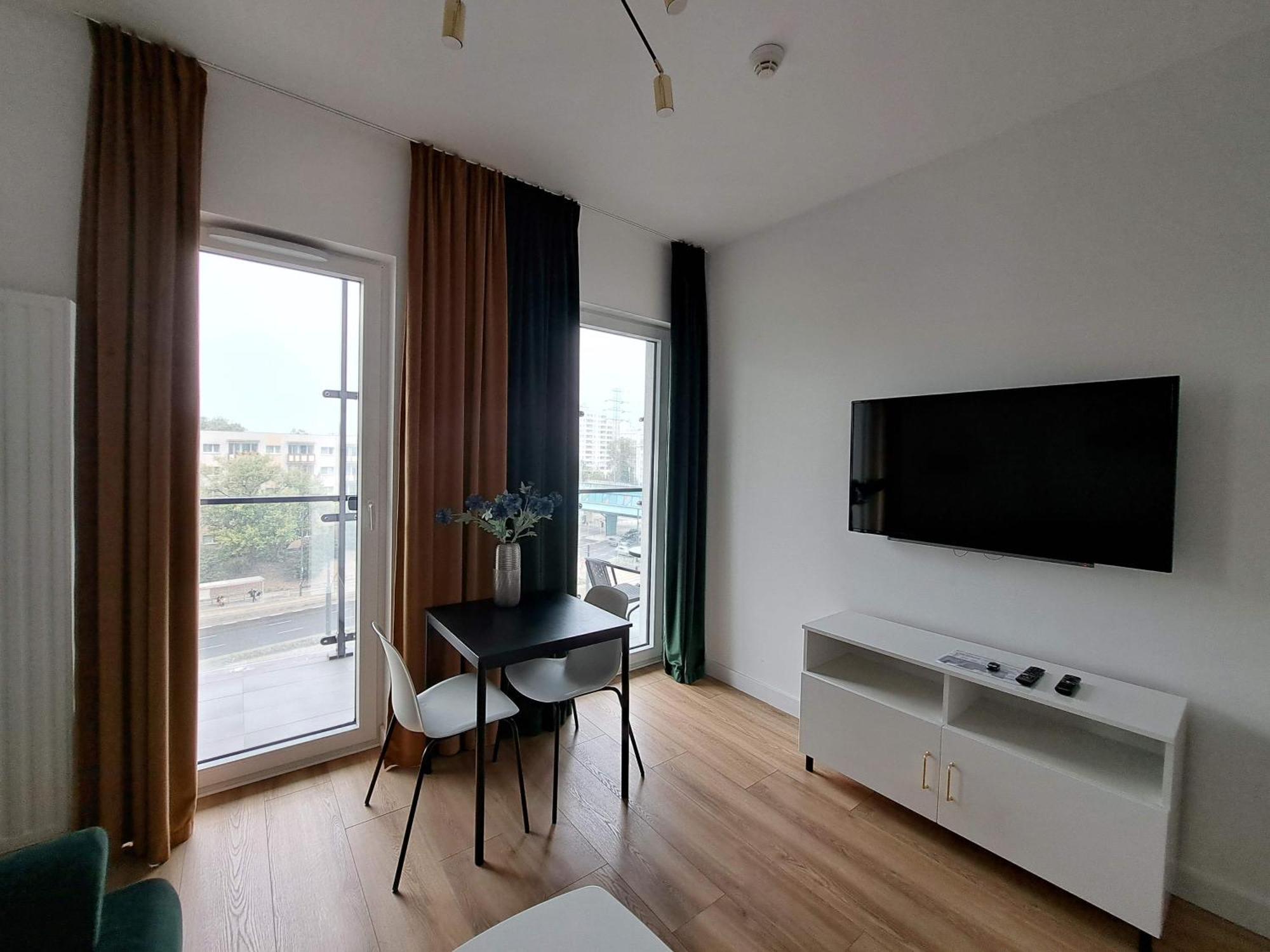 Apartment Wola Tower Warschau